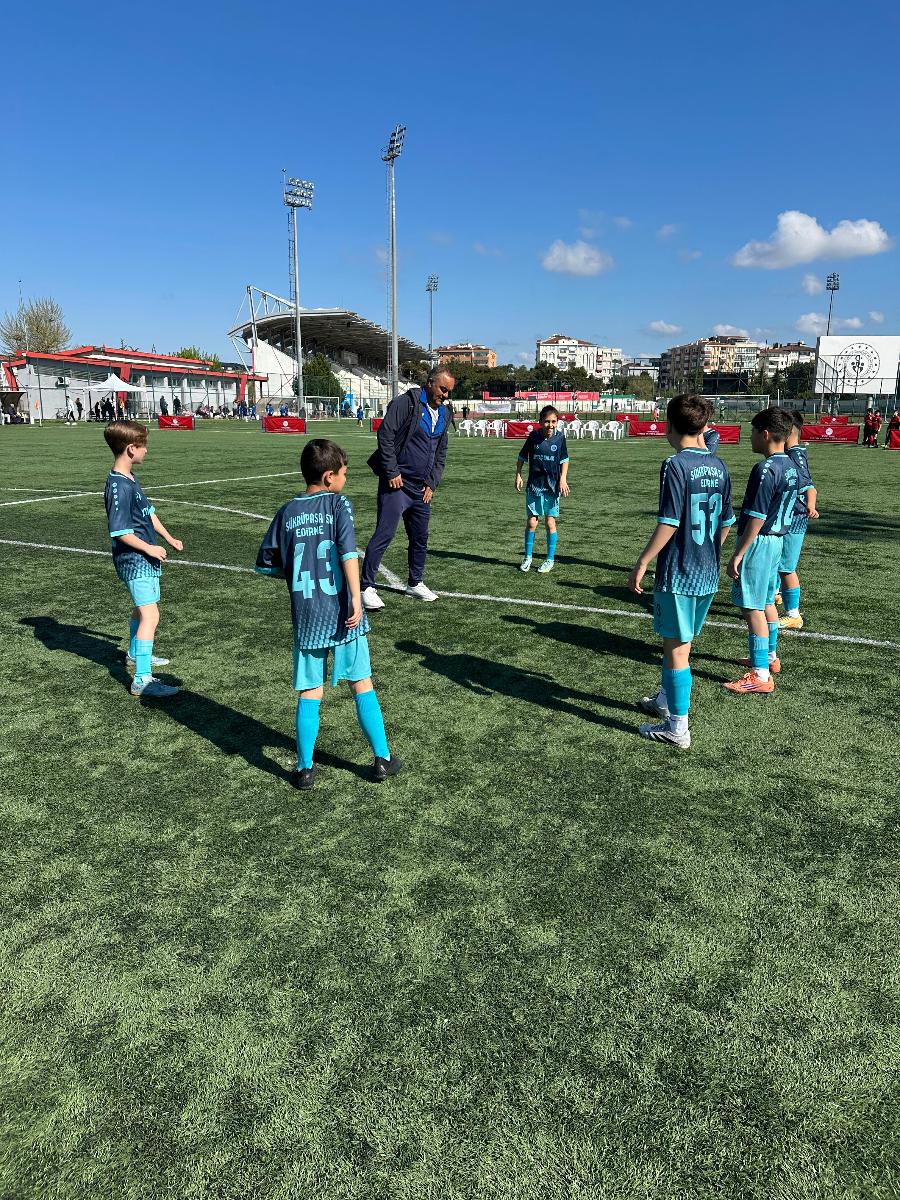 Silivri’de 3 Kategoride Futbol Şöleni